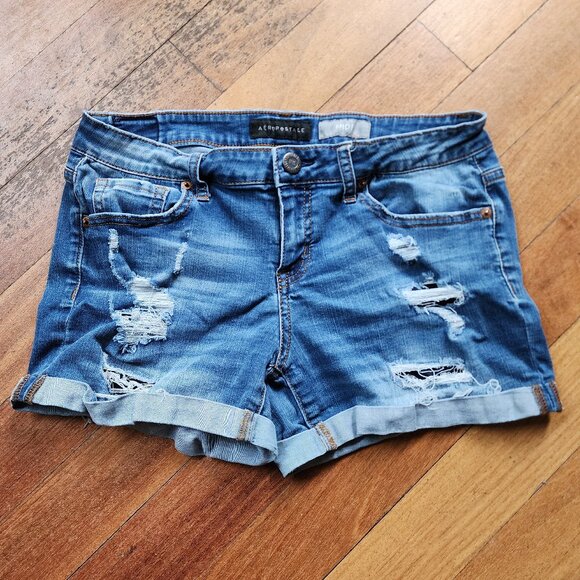 Aeropostale Light Wash Midi Ripped Rolled Jean Shorts Size 8